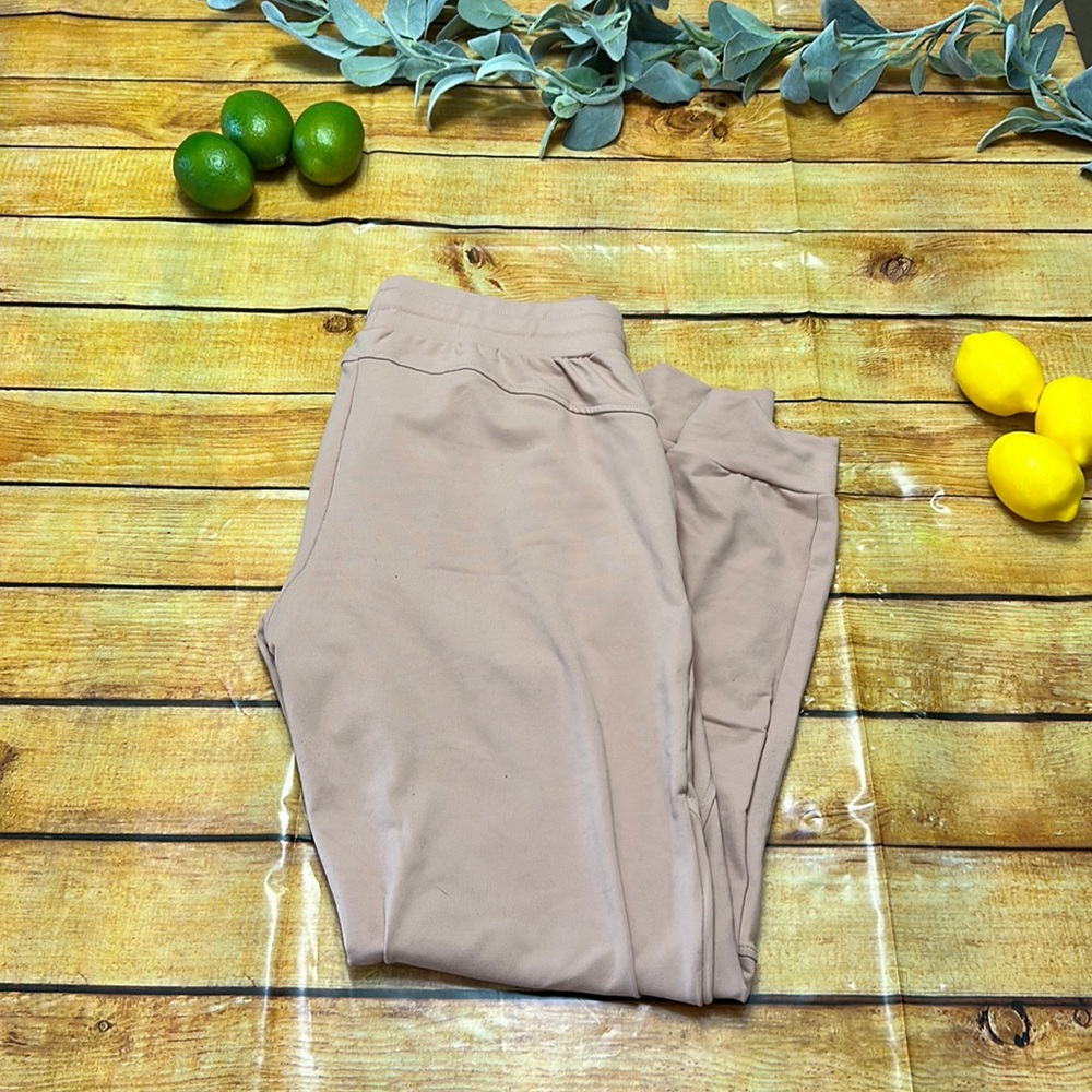 Buffbunny large pink jogger